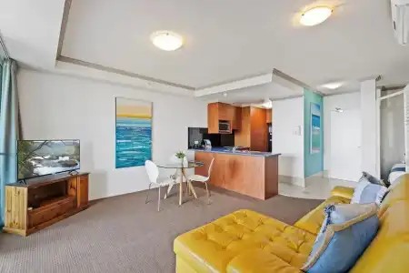 Crystal Bay on the Broadwater - 333