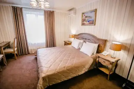Aristocrat - 33