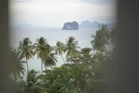 Koh Ngai Cliff Beach Resort - 33