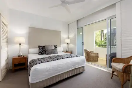 Mandalay Luxury Beachfront Apartments - 28