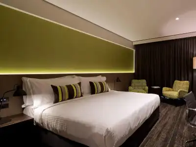The Glen & Suites - 12