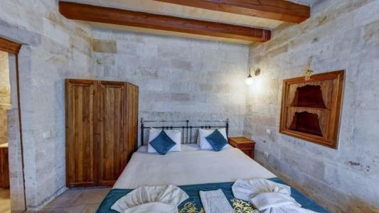 Elegance Cave Suites - 4