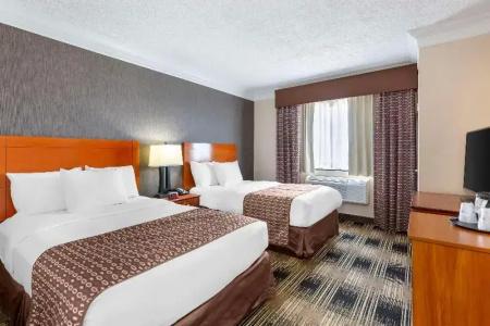 Best Western The Inn At Rochester Airport - 37