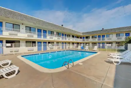 Motel 6 Wichita, KS - 17