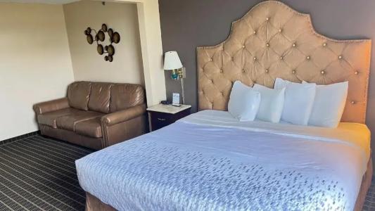 Comfort Inn & Suites Madison East Interstate I-90 - 57