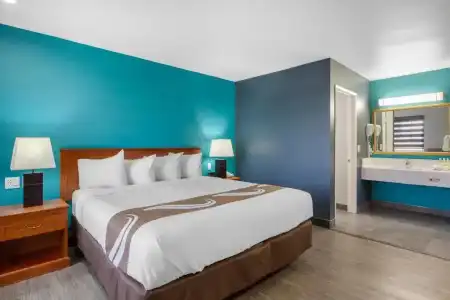 Quality Inn Near Hollywood Walk of Fame - 25