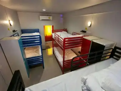S1Hostel Bangkok - 1