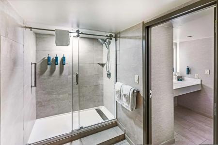 DoubleTree by Hilton Tulsa Downtown - 13