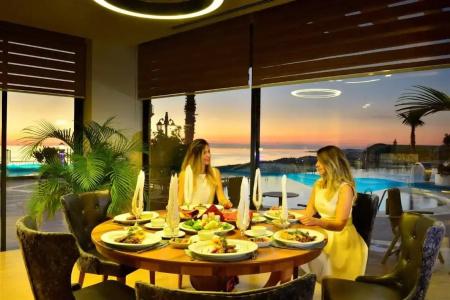 Elite Luxury Suite & Spa - 44