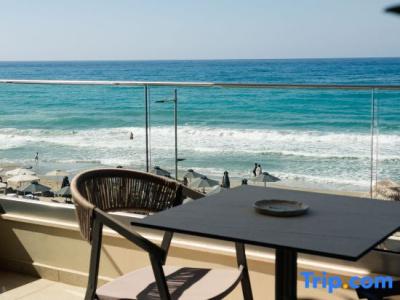 Batis Aero Beachfront Wellbeing - 43