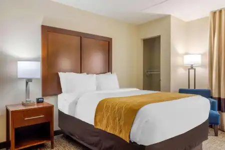 Spark by Hilton Atlanta Airport South College Park - 63