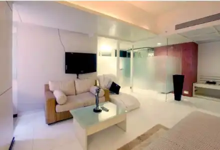 Peninsula Grand - 51