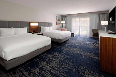 DoubleTree by Hilton Bakersfield - 42