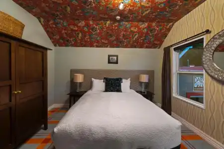 The Dairy Queenstown, A Naumi Chapter - 25