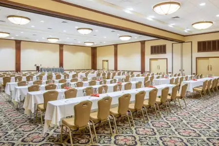 Crowne Plaza San Diego - Mission Valley by IHG - 17