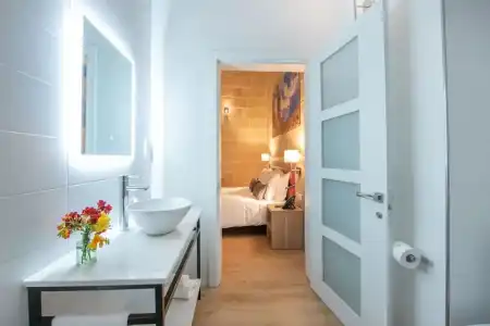 Georges Boutique Living - 17
