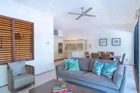 Saltwater Luxury Apartments - 1