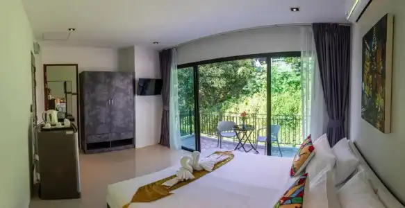 Rossarin Sea View Patong - 27