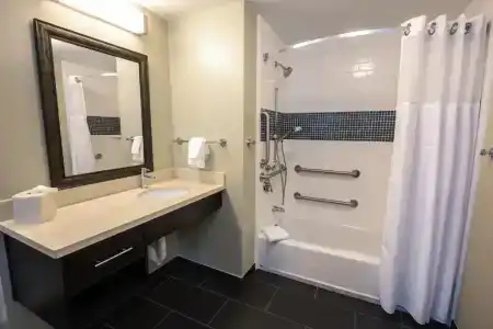 Staybridge Suites ALBANY WOLF RD-COLONIE CENTER by IHG - 56