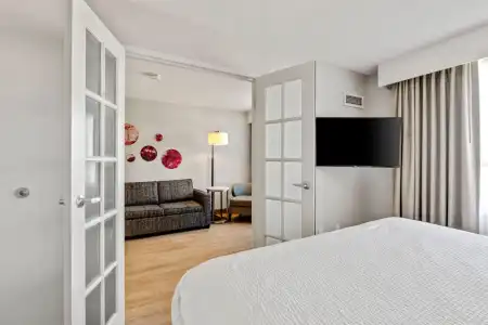 Holiday Inn & Suites Ottawa Kanata by IHG - 46