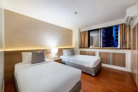Bandara Silom Suites - 93