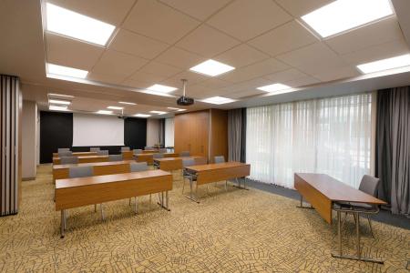 Park Inn by Radisson Atasehir - 9