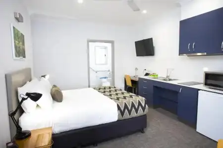 Altitude Motel Apartments - 88