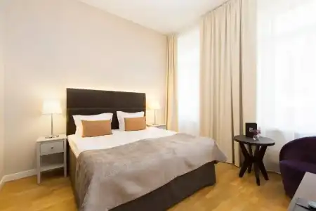Elite Adlon - 21