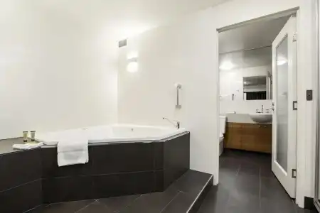 The Old Woolstore Apartment - 125