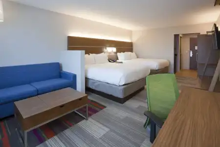 Holiday Inn Express & Suites Minneapolis – West End by IHG - 4