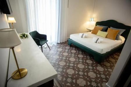 Suite 35 - 82