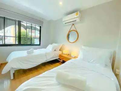 YakThai Poshtel - 2