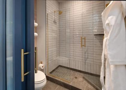 Clayton and Members Club - 48