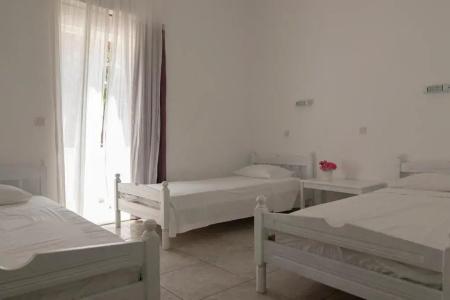 Armadoros / Ios Backpackers - 15
