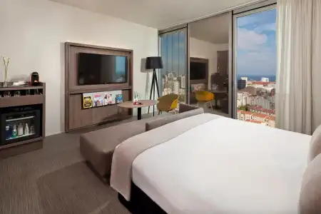 Meliá Barcelona Sky - 81