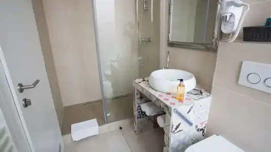 Regal Residence - 6