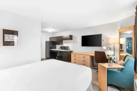 Sonesta Simply Suites Austin South - 39