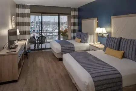Bay Club & Marina - 60
