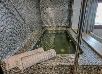 Splendour & Suites - 236