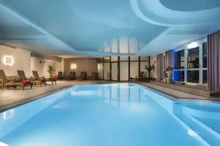 Best Western Plus - 19