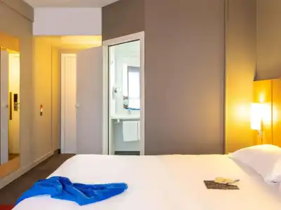 ibis Brussels Centre Gare Midi - 1