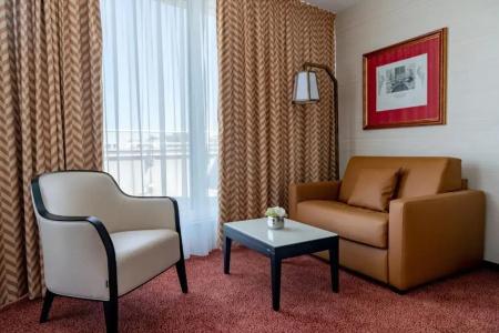 Nash Suites Airport - 51