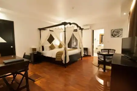 La Rose Suites - 150
