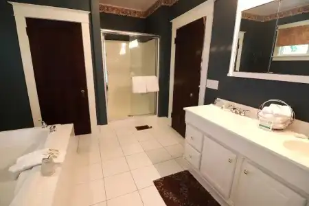 Inn at 835 Boutique - 88