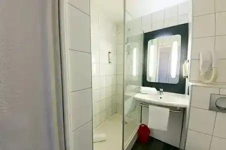 Ibis Budget Montpellier Sud Près d'Arènes - 48