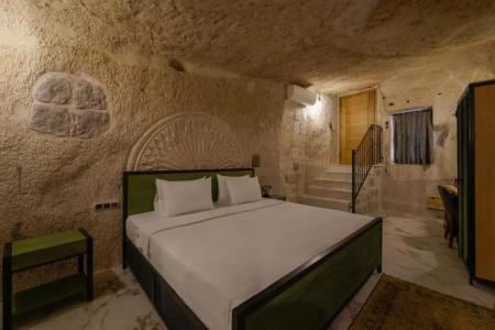 The Niche Cave - 99