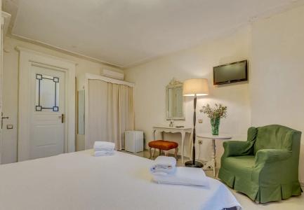 Cunda Battalos Küçük Otel - 1