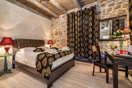 Heritage Palace Varos - Mag Quaint & Elegant Boutiques - 102
