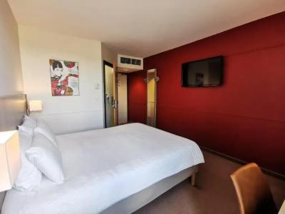 Mercure Chartres Est - 76