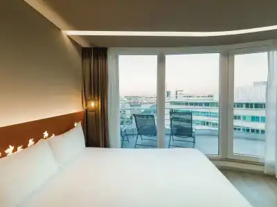 ibis Styles Lisboa Centro Marquês de Pombal - 6